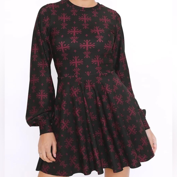 Blackmilk “COFFIN LINING BISHOP SKATER DRESS LIMITED” Size Medium M NWT - Picture 1 of 16
